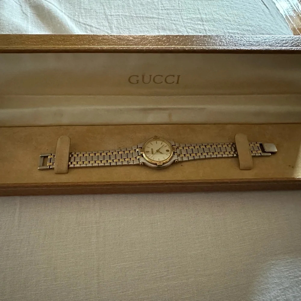 Gucci Vintage 2 toned Gold and Stainless steel watch - excellent condition - Picture 2 of 8
